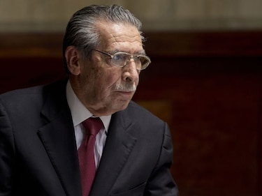 Abogado de Ríos Montt dice que no está en condiciones para ir a audiencia por genocidio