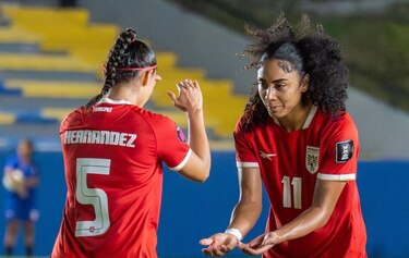 Panamá remonta ante Aruba en Penonomé y asume el liderato del grupo E
