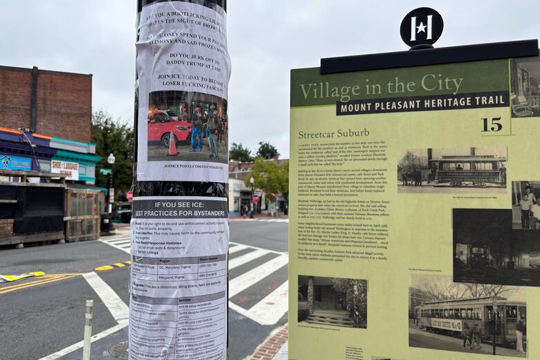 Protesta con carteles y pegativas por la ‘toma hostil’ de Trump a Washington