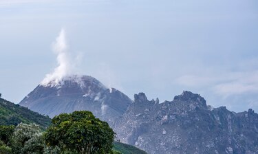 Guatemala monitorea aumento de actividad eruptiva en tres volcanes