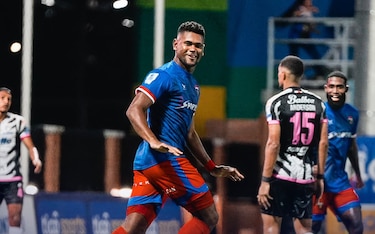 Jorlian Sánchez tuvo una noche mágica con el hat-trick y Plaza Amador se llevó el Clásico Nacional