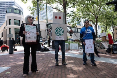 "Traición, engaño y ambición desenfrenada": por qué Elon Musk y Sam Altman pasaron de ser amigos a enfrentarse en los tribunales