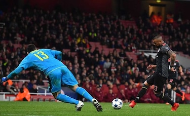 Bayern Múnich sella el pase con otra humillación al Arsenal