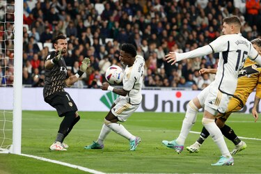 El Real Madrid se atasca ante el Rayo y cede el liderato al Girona