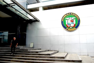 El barril sin fondo de la Asamblea: décadas de parches, filtraciones y millones en gasto