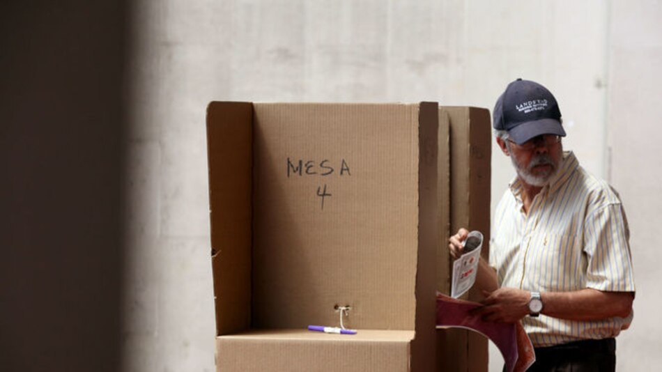 Avanzan elecciones regionales en Colombia