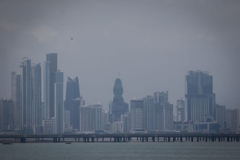 Fitch: Panamá pierde grado de inversión; el MEF eleva su protesta