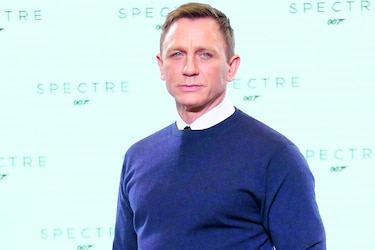 Roban guion del nuevo filme de James Bond