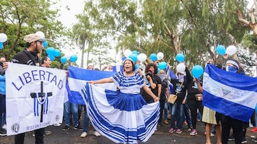 Opositores nicaragüenses protestan en Managua pese a una prohibición policial