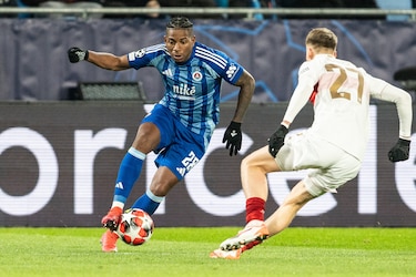 César Blackman marca un golazo y lidera triunfo del Slovan Bratislava