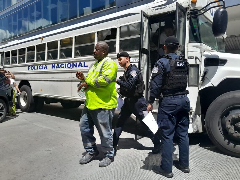 Liberan a 514 obreros del Suntracs, otros 74 enfrentarán cargos penales