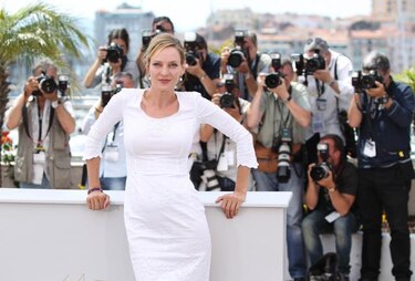 Uma Thurman se pasea por Sao Paulo, donde inaugura la exposición de Chanel