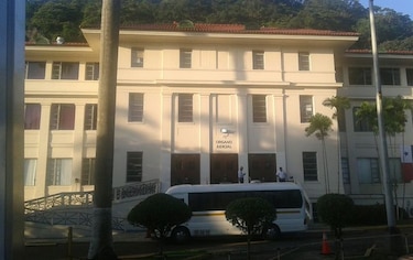 Termina audiencia del caso de la comida deshidratada