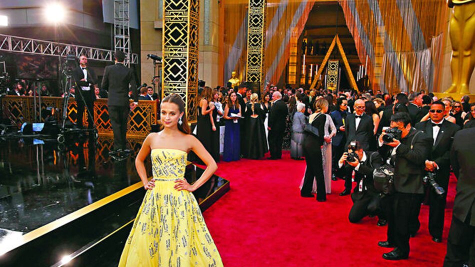 Negro, azul y brillos del Óscar