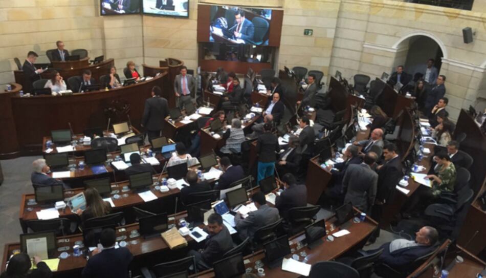 Congreso de Colombia comienza a legislar para aplicación de paz con las FARC
