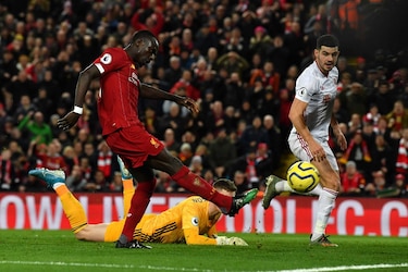 Liverpool vence 2-0 al Sheffield United gracias a Salah y Mané