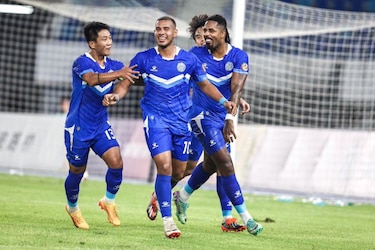 De Panamá a China: Rafael Águila cuenta cómo es jugar fútbol en el lejano oriente