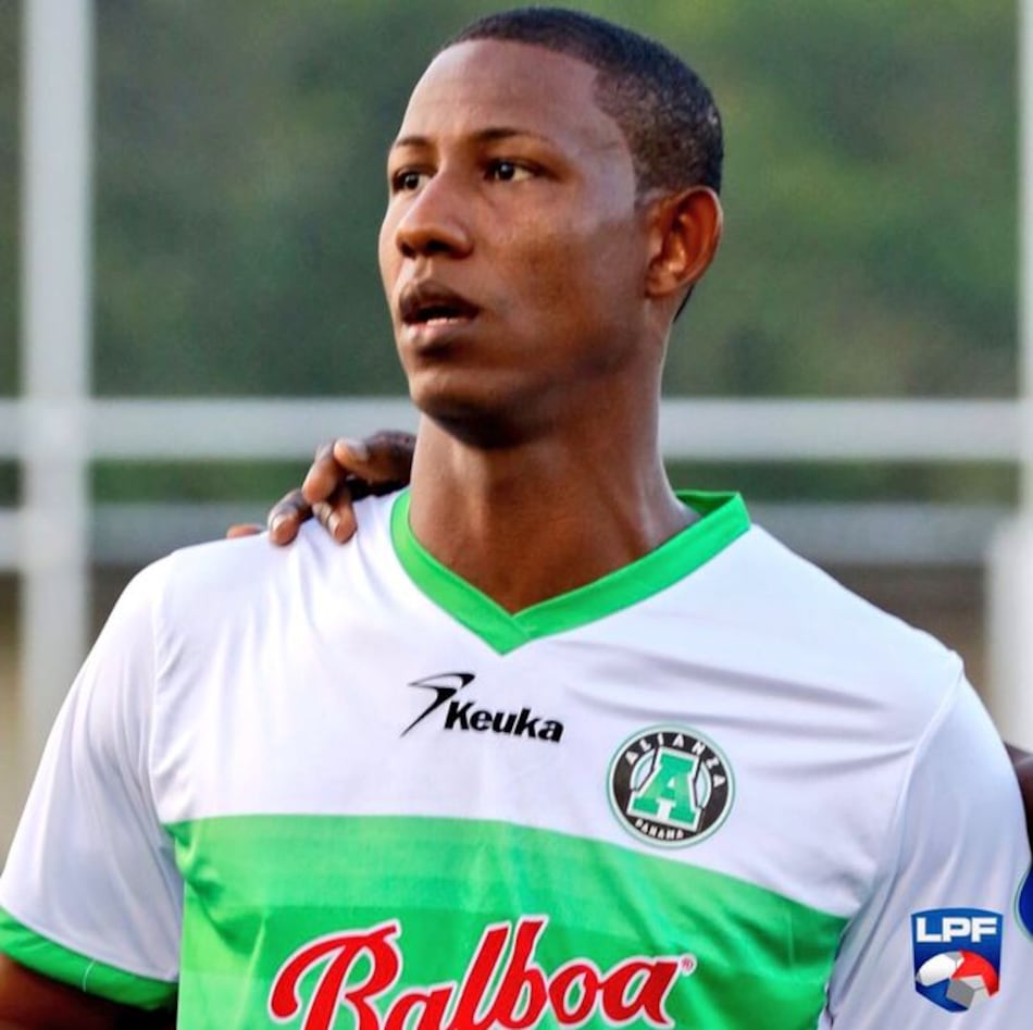 Jugador del Alianza Fidel Caesar sufrió una lesión cervical 'grave', pero está estable