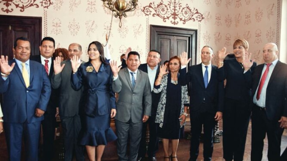 Salarios de los gobernadores cuestan $50 mil 500 al mes