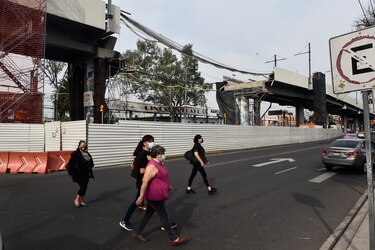 Un año después, sobrevivientes de tramo colapsado de metro en México exigen su demolición