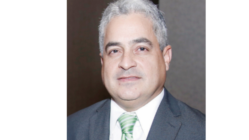 Hernán De León busca otro periodo en la Corte Suprema