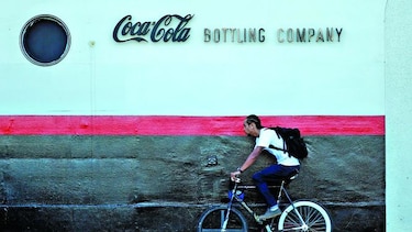 Bajas calorías impulsan negocio de Coca-Cola