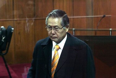 Alberto Fujimori permanece en clínica por exámenes médicos