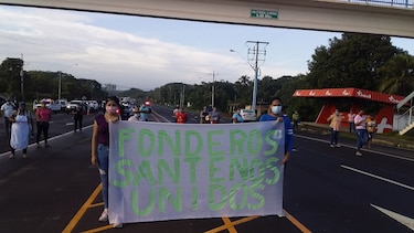 Trabajadores de fondas en Los Santos piden respuestas del gobierno para enfrentar la crisis