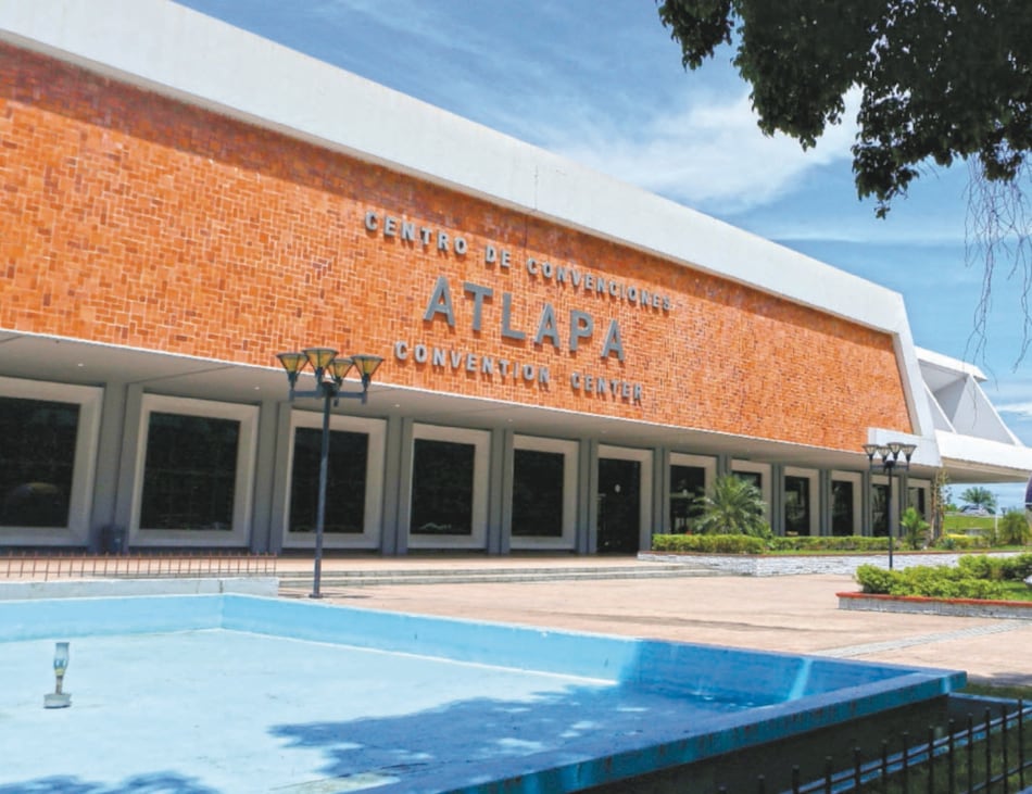 Realizan mejoras y adecuaciones al centro de convenciones Atlapa