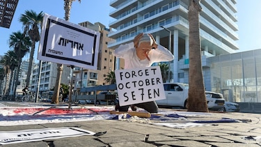 Los israelíes exigen que se rindan cuentas por los errores del 7 de octubre, tres años después de los ataques de Hamás