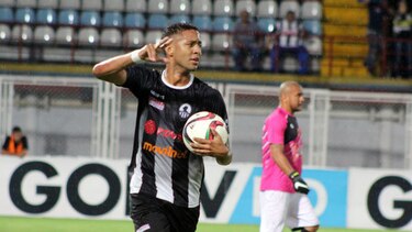 Gaby Torres lidera la victoria del Zamora