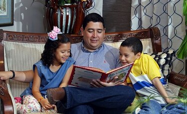 Padres más involucrados en el cuidado y crianza de sus hijos