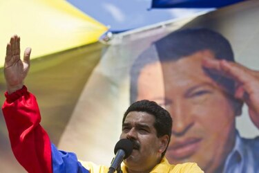 Maduro y Capriles se acusan de los problemas del país entre insultos