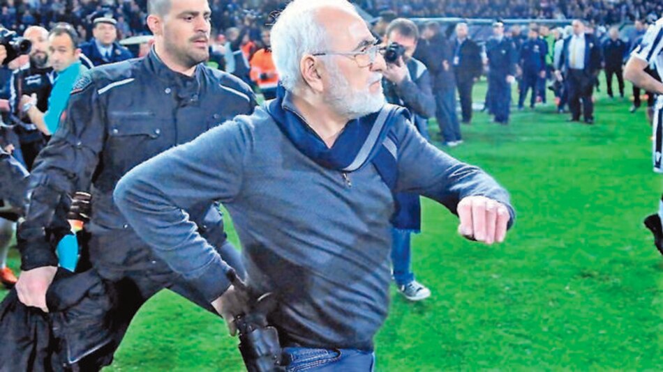 Suspenden a presidente de un club griego por tres años