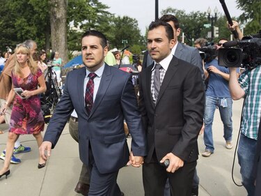 Colombia vuelve a debatir adopción por parte de parejas gay