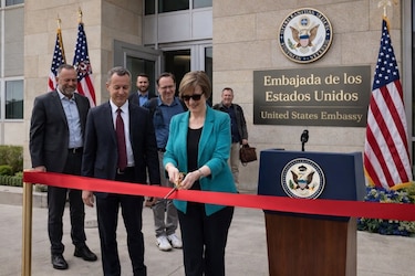 Encargada de negocios de Estados Unidos abordó recuperación de Venezuela en reunión con Chevron