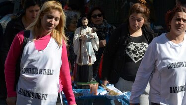 Uno de cada tres argentinos está en la pobreza, según informe