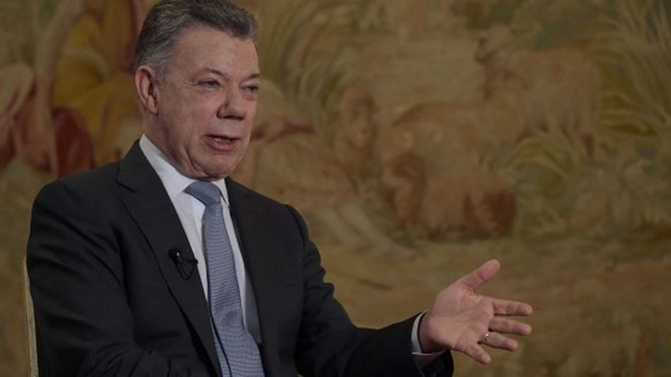 Santos otorga residencia por dos años a 440 mil venezolanos