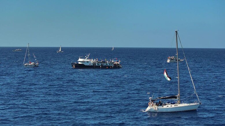 Las imágenes de la flotilla internacional con ayuda humanitaria para Gaza que se acerca a aguas controladas por Israel