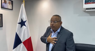 Entre contratos y conflictos de interés: el voto de Raúl Pineda contra la transparencia