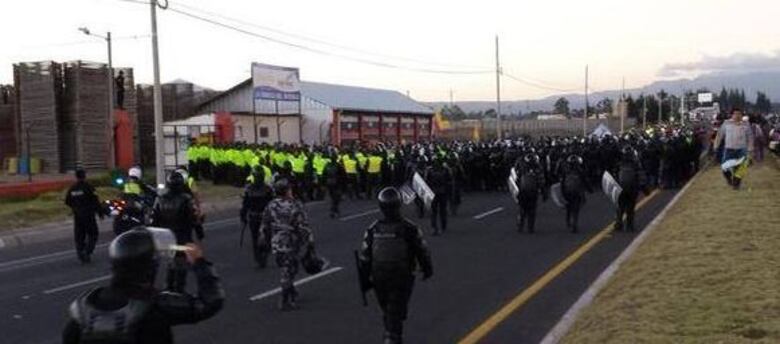 Indígenas llaman a un alzamiento nacional contra el gobierno de Rafael Correa