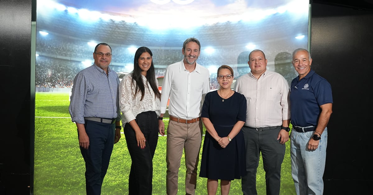 Grupo Silaba inicia la celebración de sus 35 años junto a Thomas Christiansen
