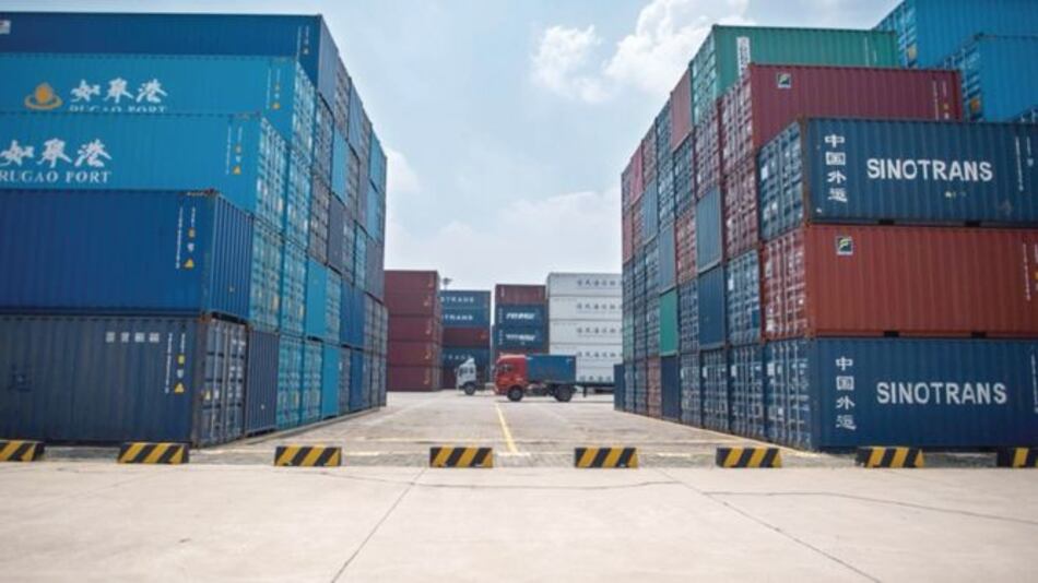 Donald Trump mantiene planes de nuevos aranceles a China