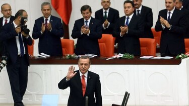 Presidente turco justifica despliegue de sus tropas en Irak