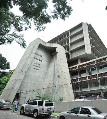 Instituto Oncológico Nacional restringe el ingreso