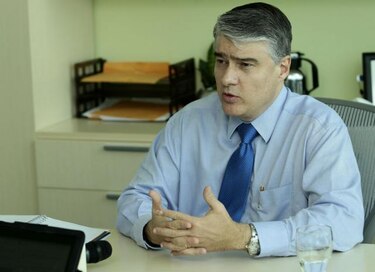 Panamá advierte de medidas contra inversión colombiana: Dulcidio De La Guardia