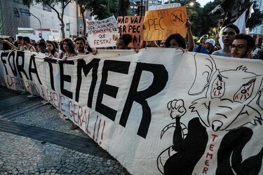 Disturbios en Río durante protesta contra ajuste fiscal de Temer