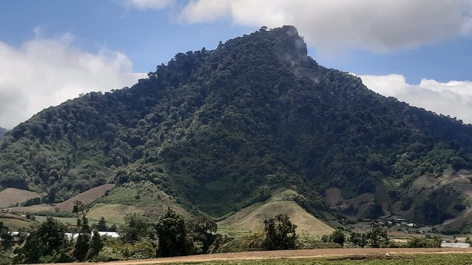 Controlan fuego en Cerro Punta