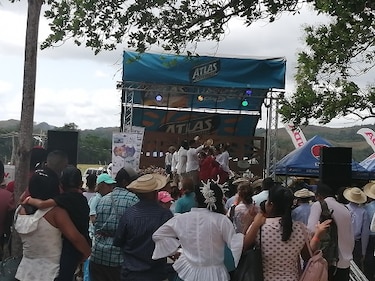 Feria de la Naranja se desarrolló con éxito en Churuquita Grande
