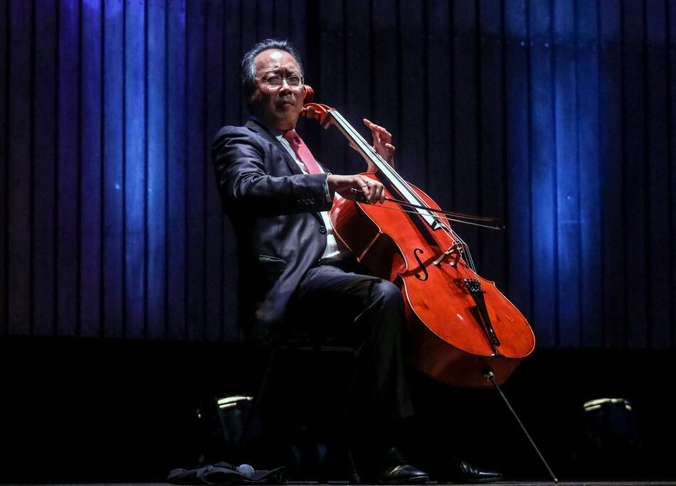 Violonchelista Yo Yo Ma gana premio de $1 millón